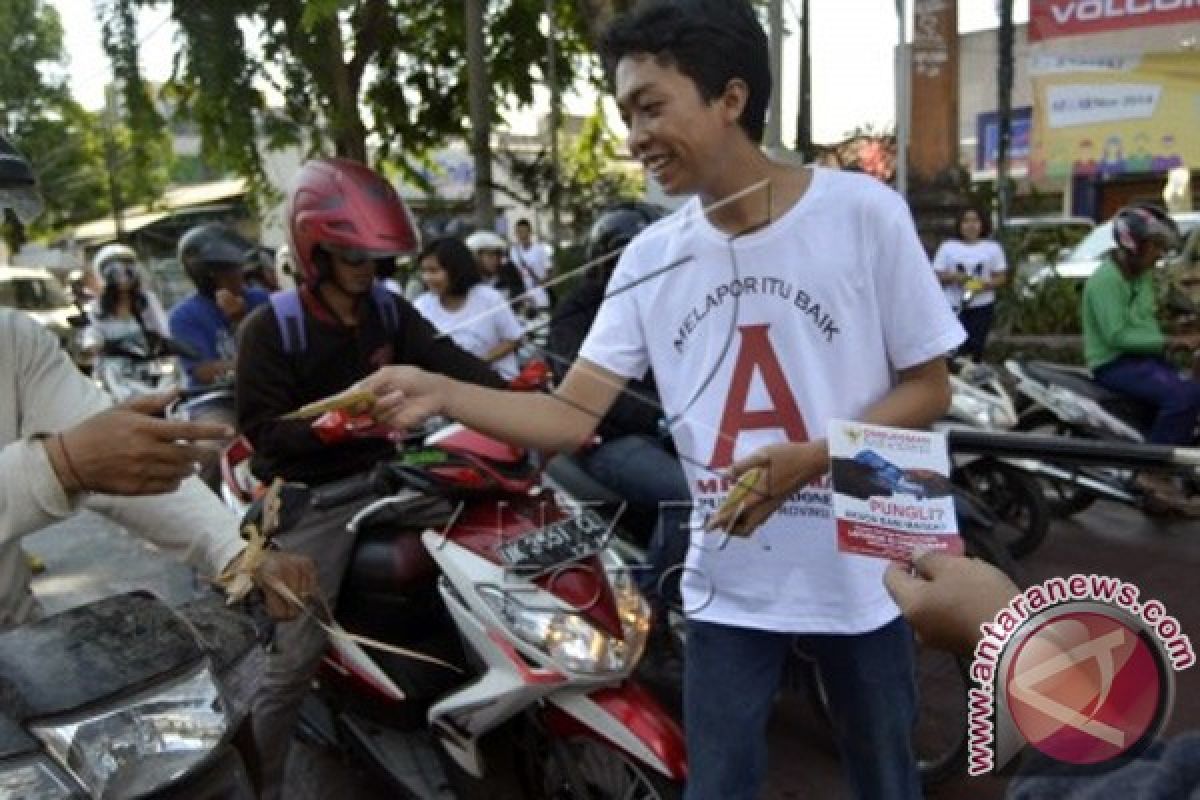 Sahabat Ombudsman Bali Lakukan Sosialisasi di Jalan