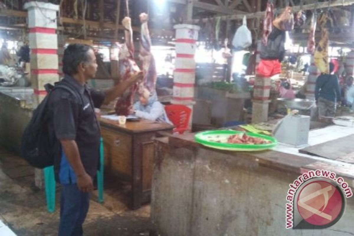 Pasca Kenaikan BBM, Daging Sapi di Landak Sepi Pembeli