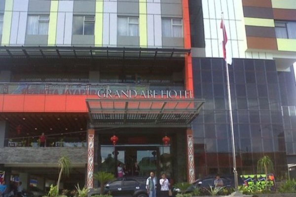 Pengusaha Jayapura keluhkan larangan rapat di hotel