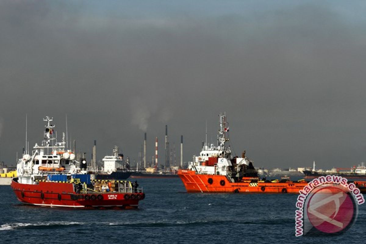 Arab Saudi bekukan pengiriman minyak lewat Selat Bab El-Mandeb