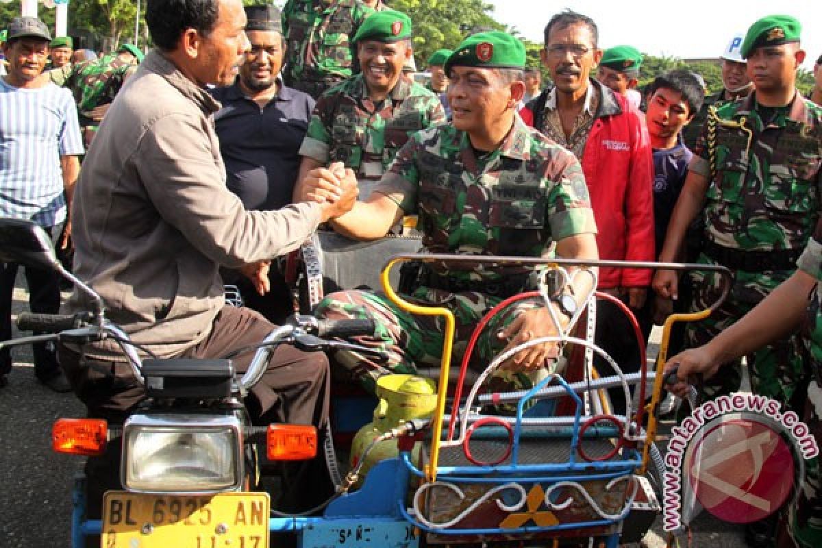 Kodam Iskandar Muda bantu 100 becak BBG