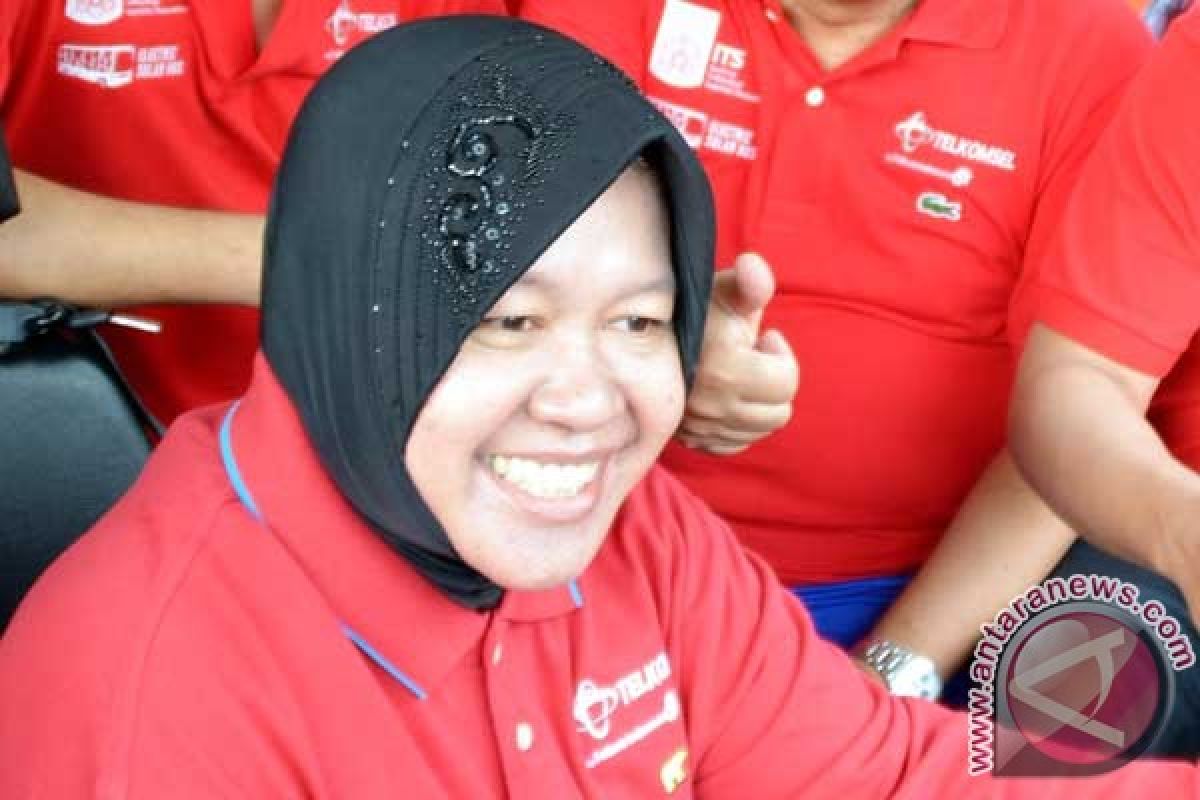 Risma wajib mundur PNS jika maju pilkada