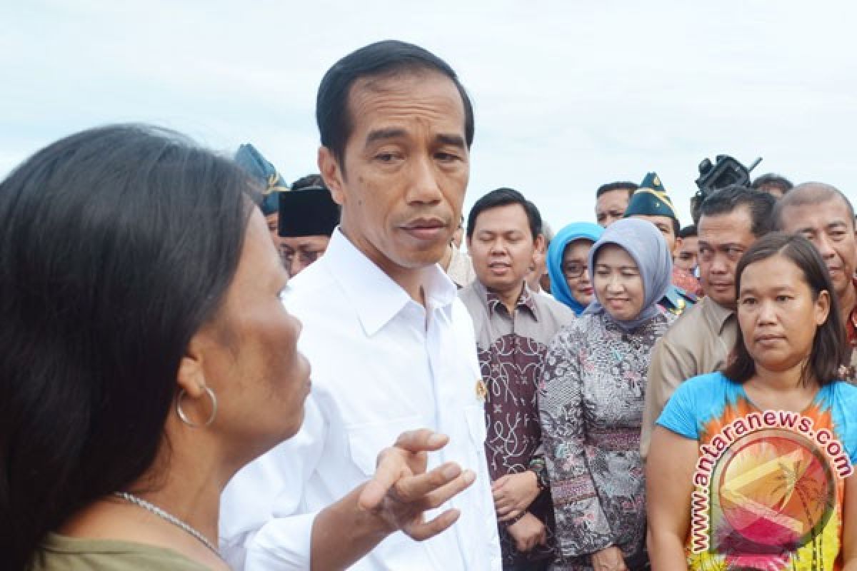 Presiden tiba di Halim pascakunjungan ke Sumatera
