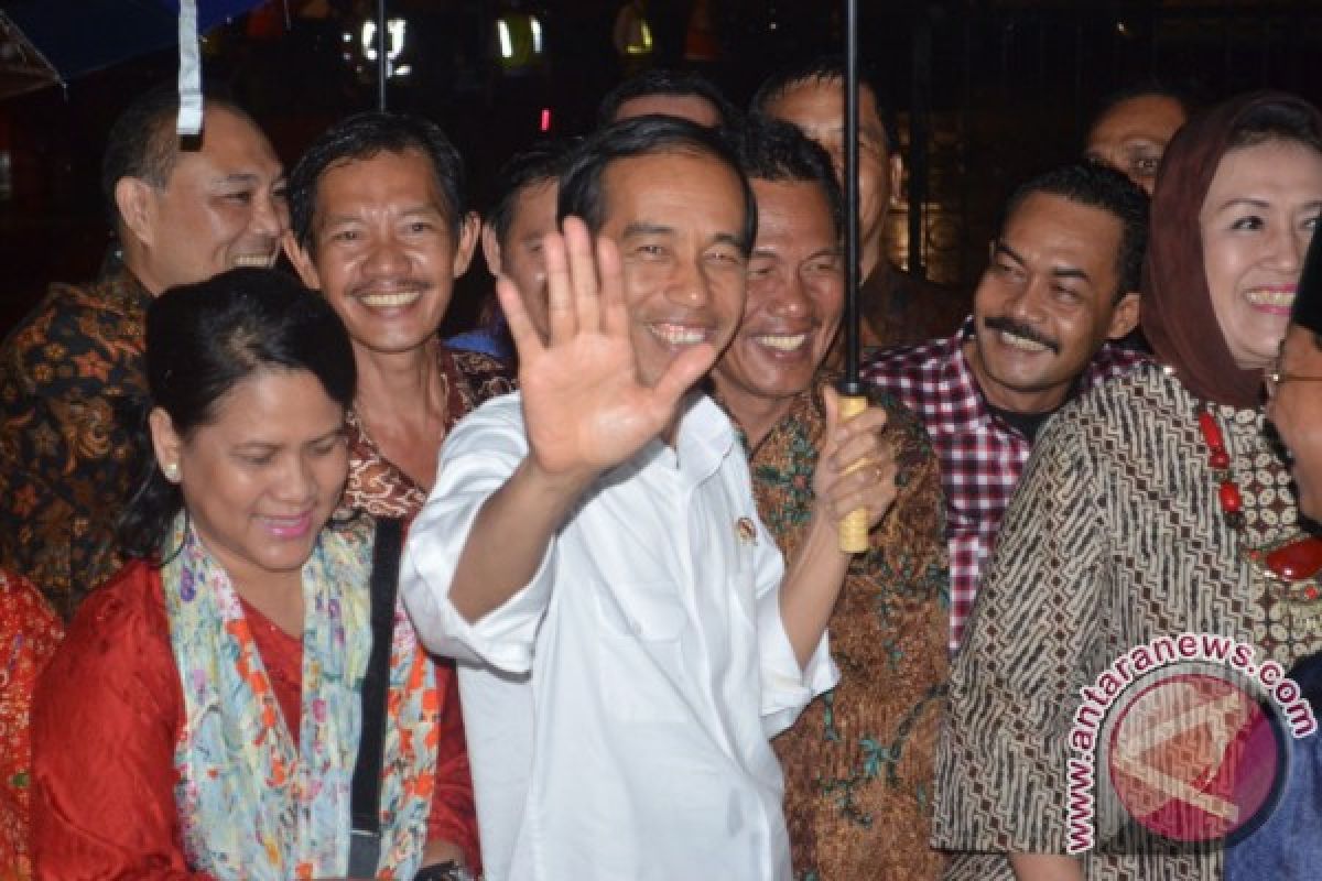 Warga Bengkulu antusias sambut Jokowi