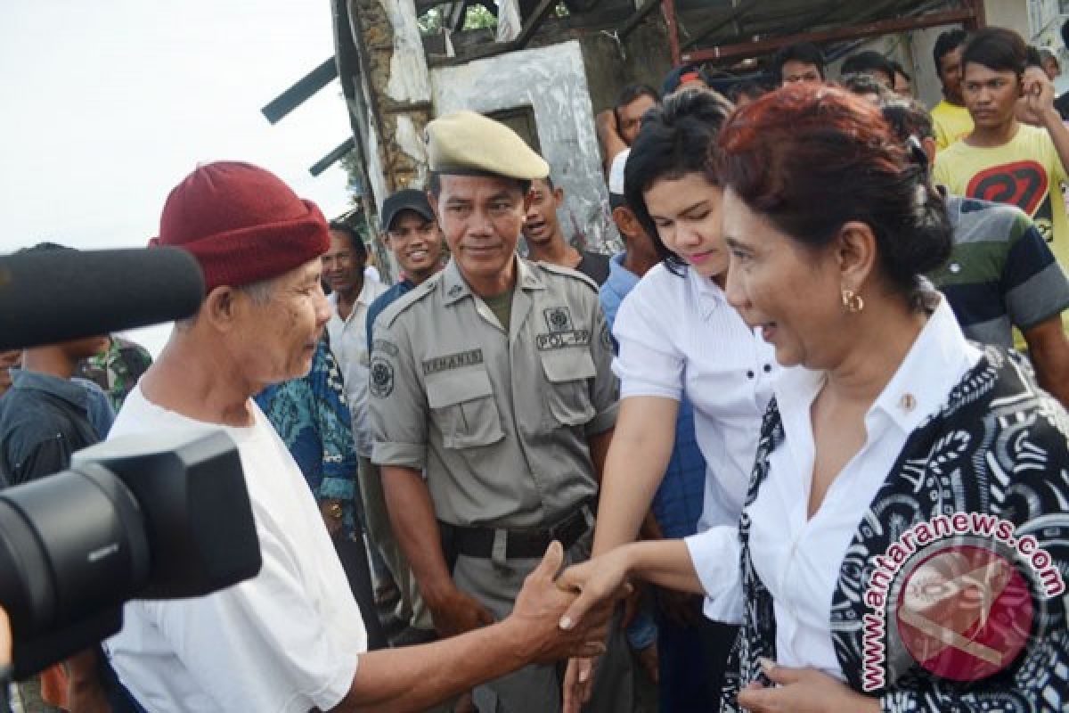 Susi janjikan mesin pembuat es untuk Bengkulu 