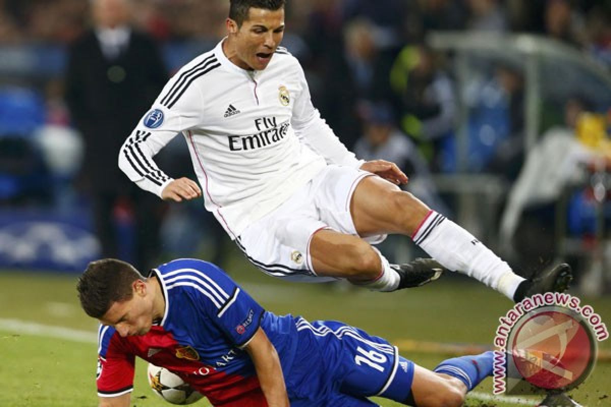 Real Madrid kalahkan Elche 2-0