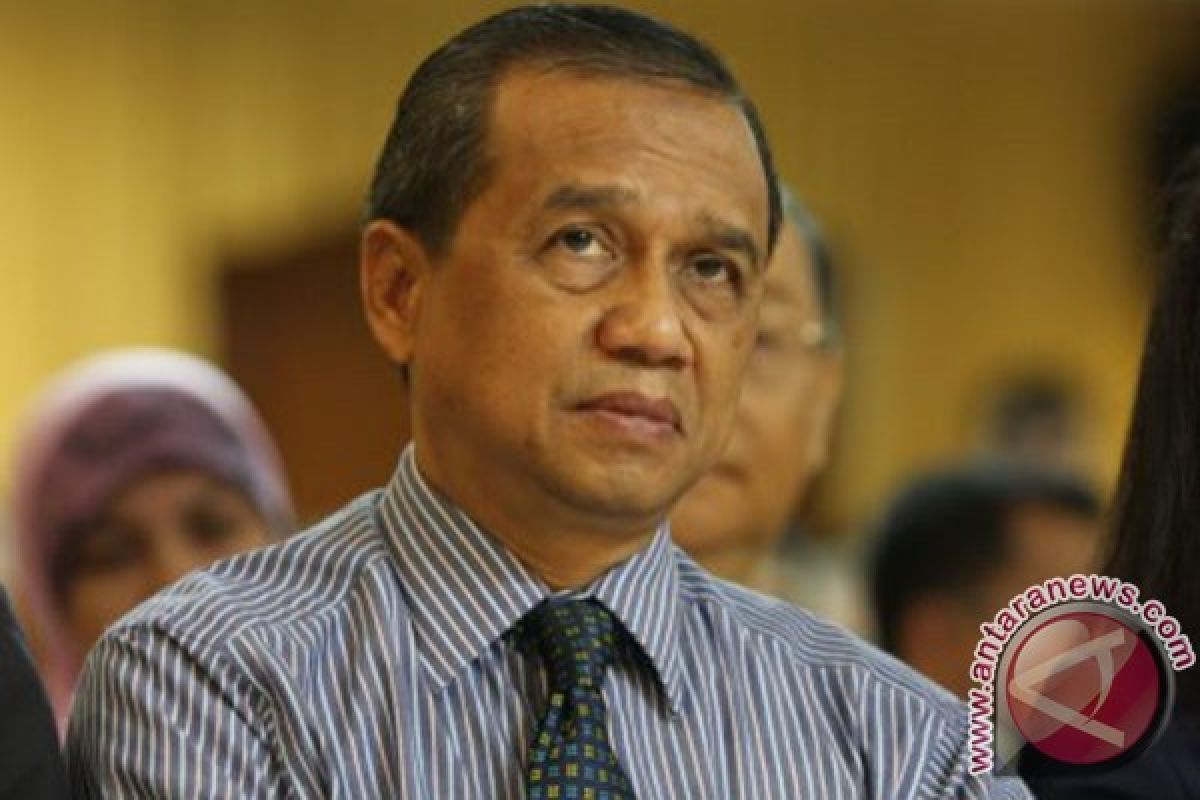 Pimpinan KPK bantah tetapkan Boediono tersangka