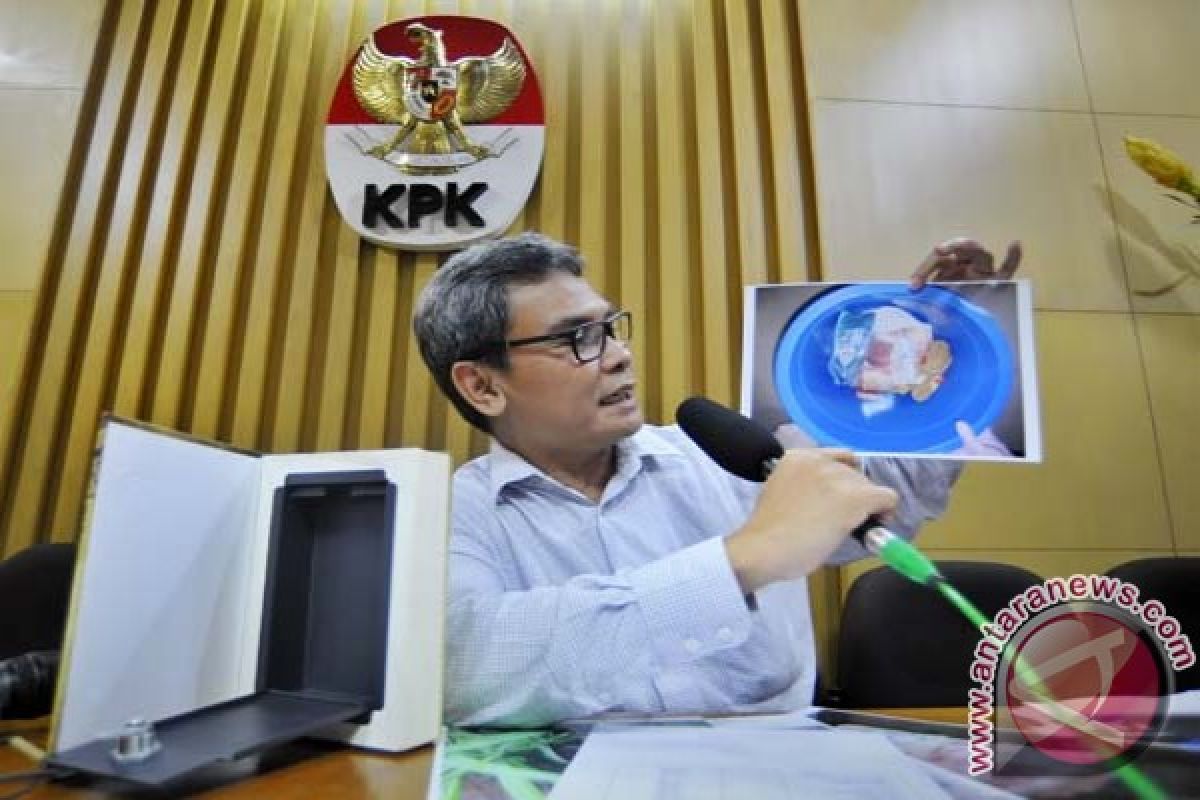 Anas dan Akil diganjar sanksi karena tidak hormati aturan rutan