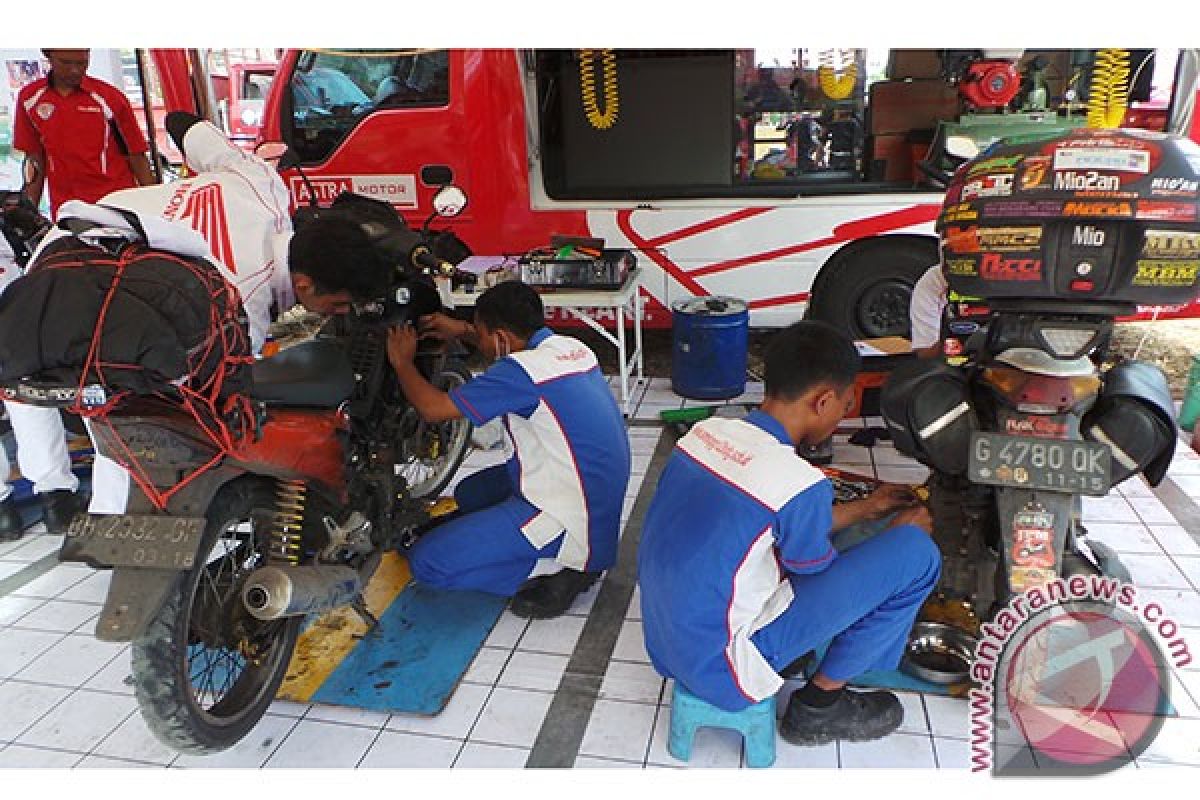 Servis motor Honda hari ini diskon 45 persen