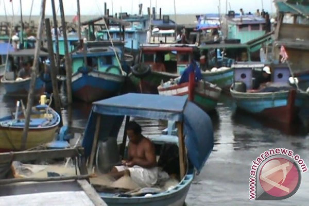 Nelayan Tanyakan Penahanan Kapal Mereka Oleh Polisi 