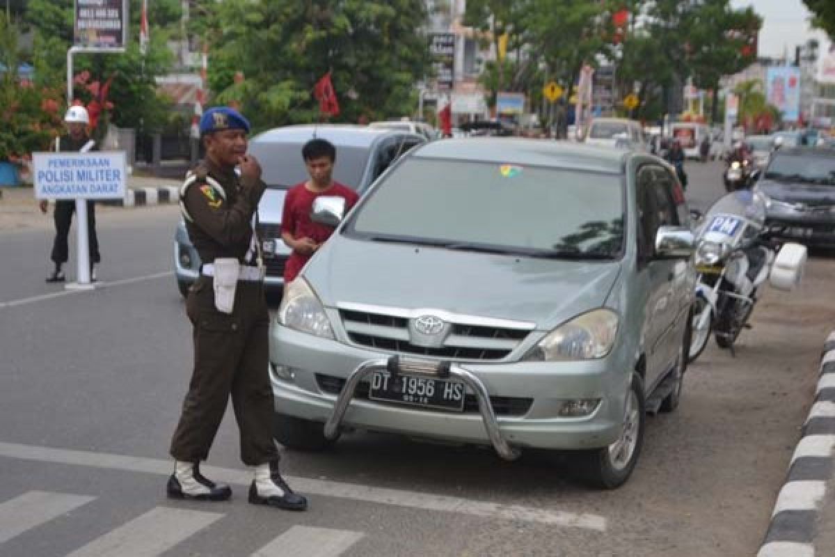 Polisi Militer Razia Kendaraan Gunakan Atribut TNI