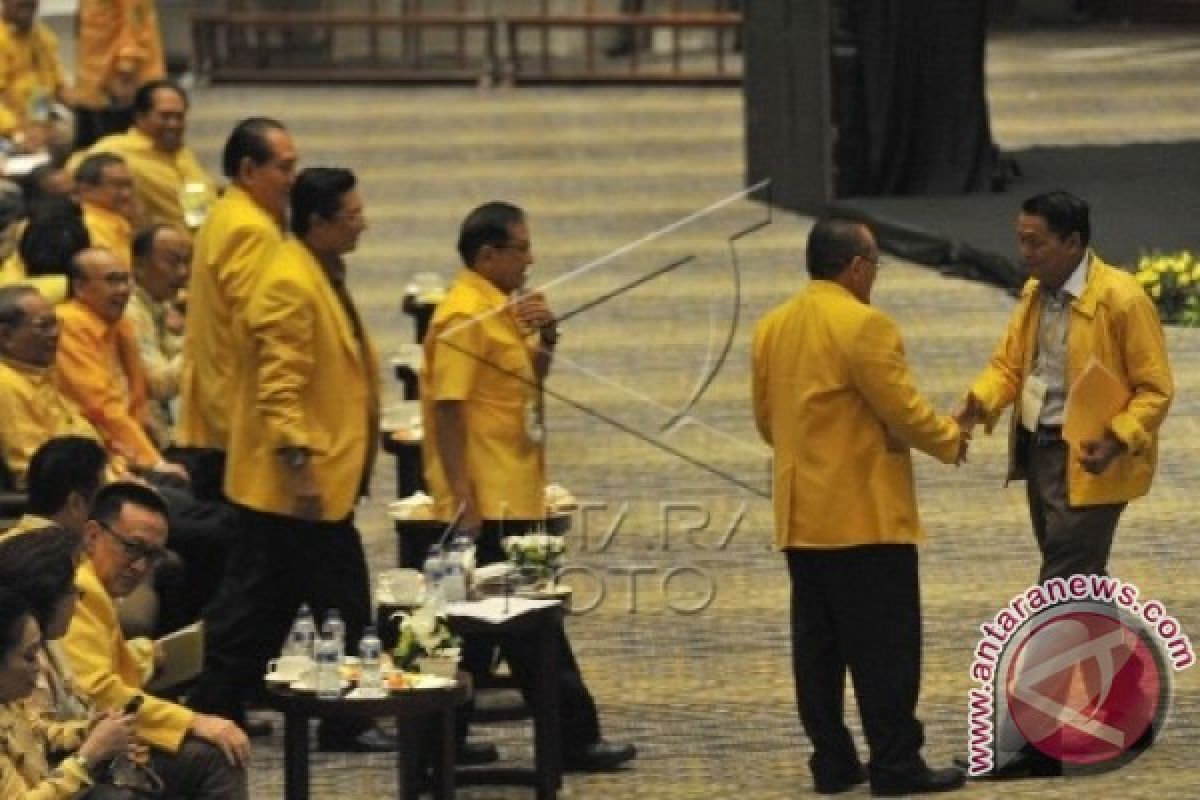 Golkar ARB Serahkan Kekuasaan Jika Putusan Inkrah