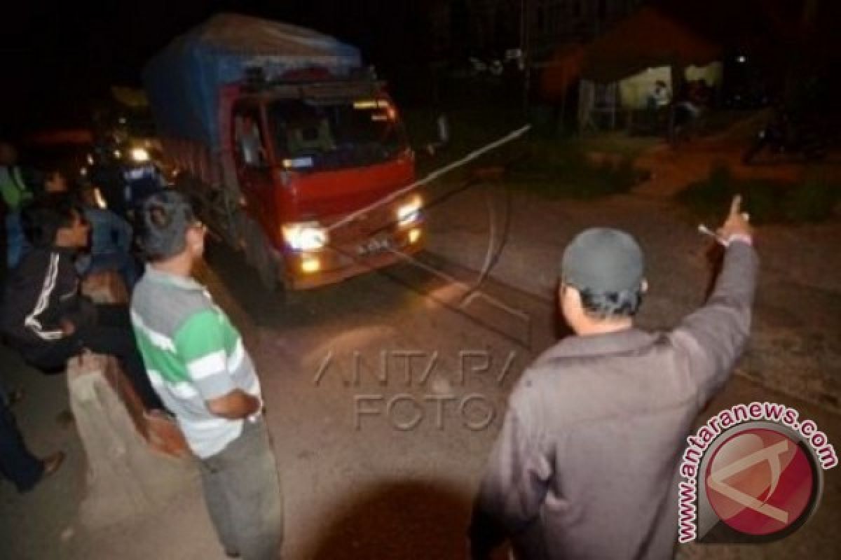 Gubernur dukung warga blokir jalan truk batu bara