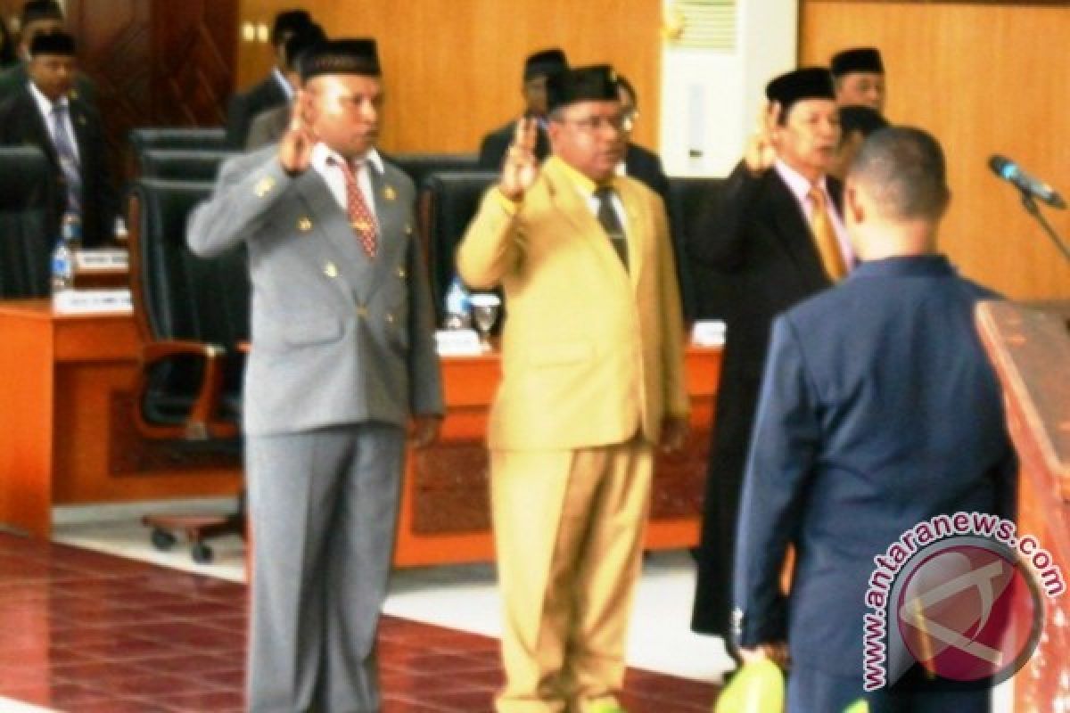 Tiga pimpinan DPRD Biak Numfor dilantik