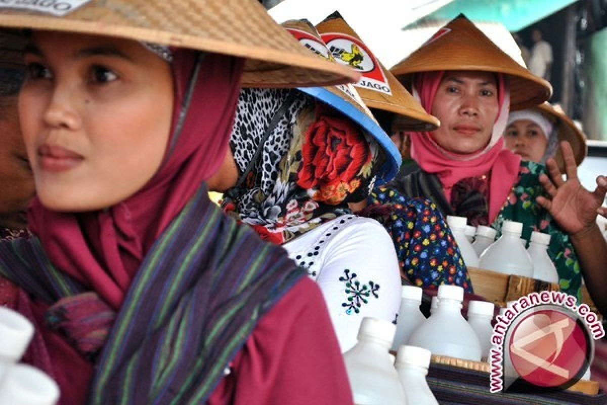 Finalis Ratu Jamu Gendong Kunjungi Kawasan Borobudur