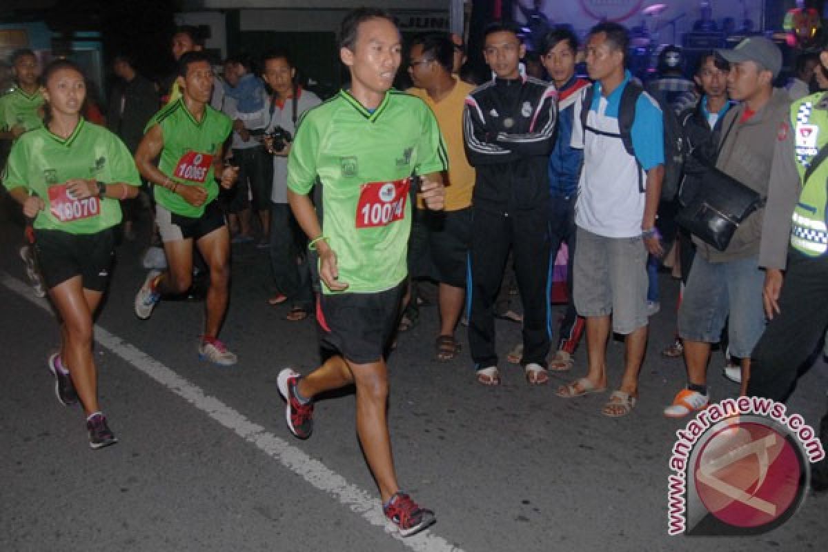 Ribuan pelari marathon bersaing di "Sorowako Run"