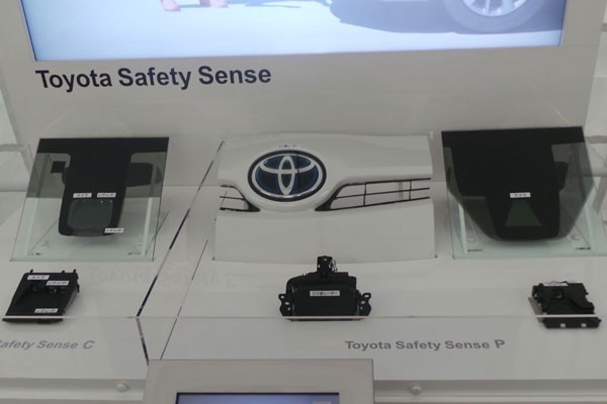 Toyota  Safety Sense P "anti-tabrak" pejalan kaki