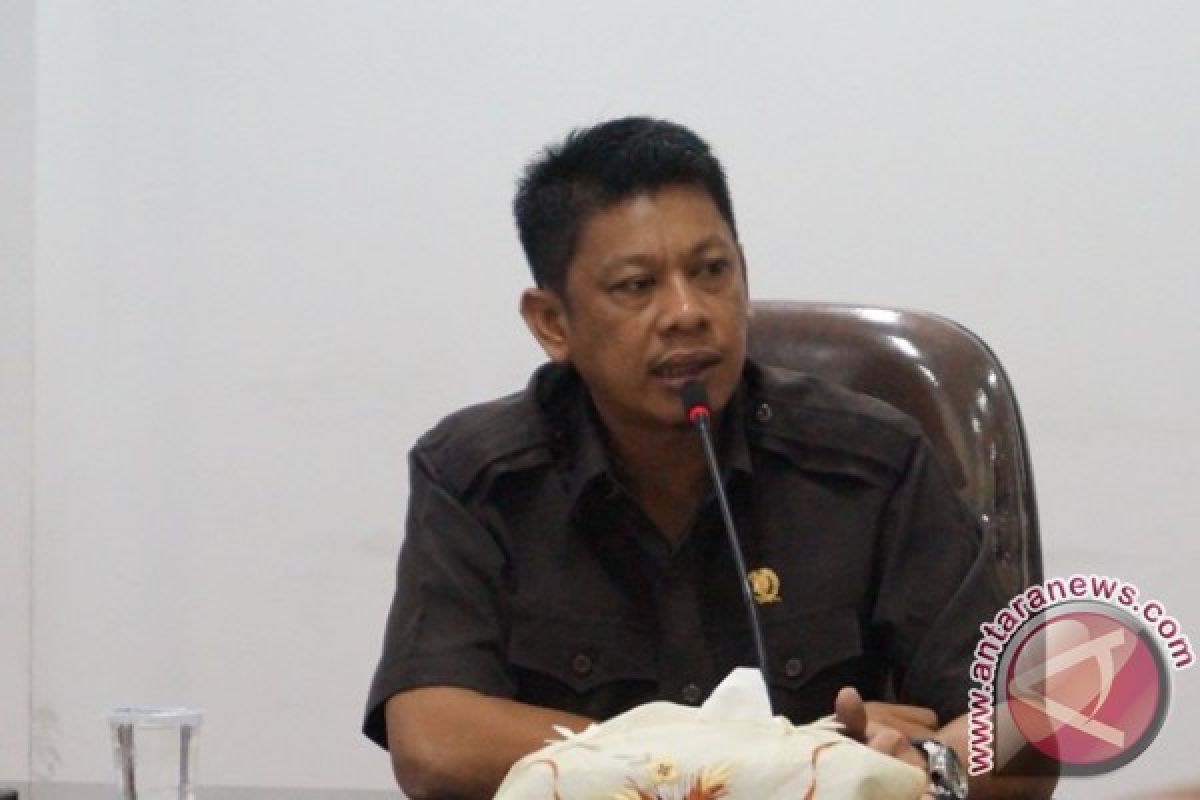 Legislator Minta Dishubkominfo Bontang Tertibkan Parkir Liar