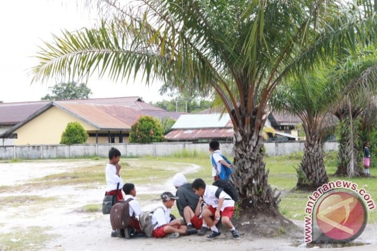 PGRI Sintang: Kembali ke Kurikulum KTSP Bagai Simalakama