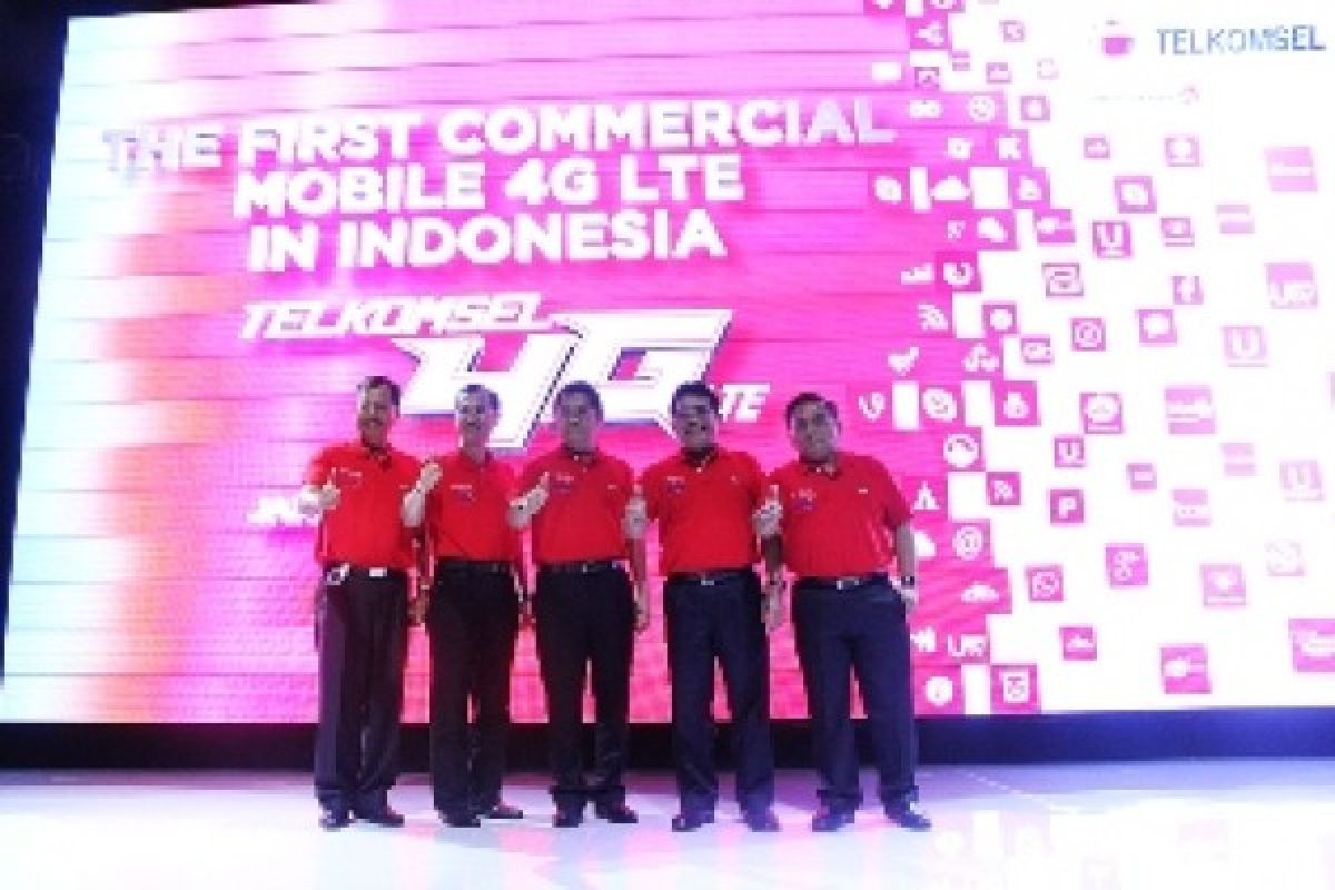  Telkomsel Luncurkan Layanan Komersial Mobile 4G LTE  