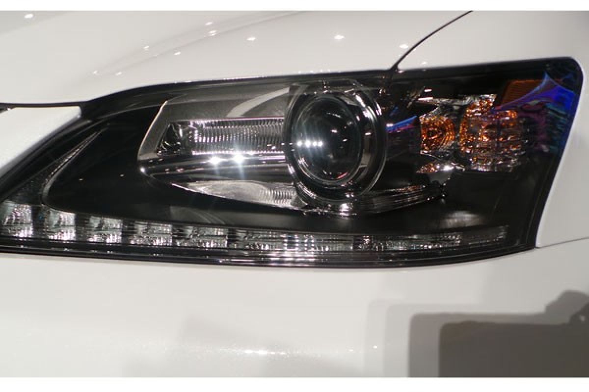 Toyota kembangkan lampu pintar LED Array AHS