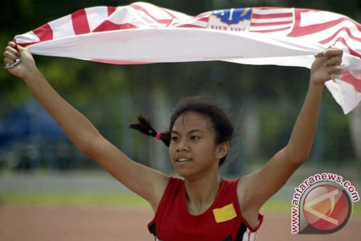 Jeany Nuraini calon bintang lintasan atletik dalam debutnya di PON Papua