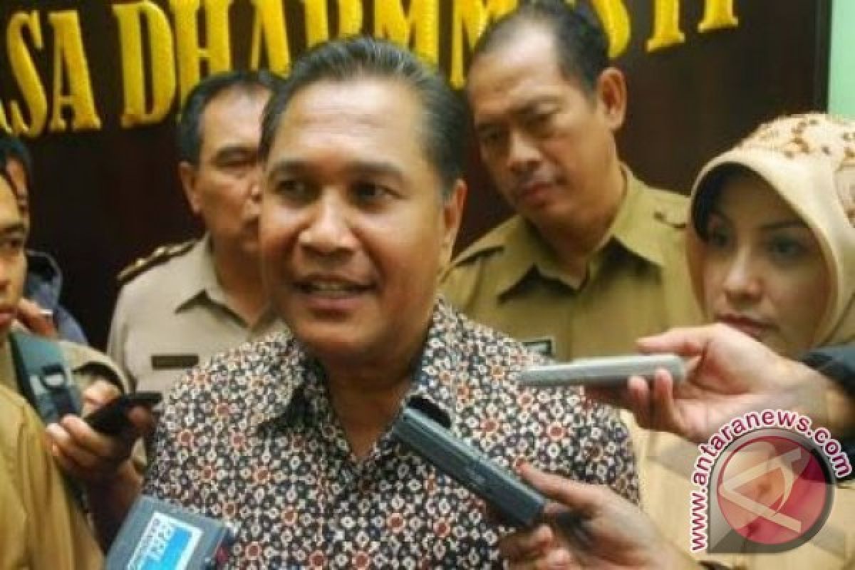 Cagub Abdullah Puteh konsolidasi dengan tim sukses