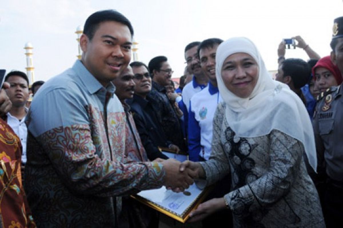 Bupati Lampung Selatan Terima Penghargaan Dari Mensos 