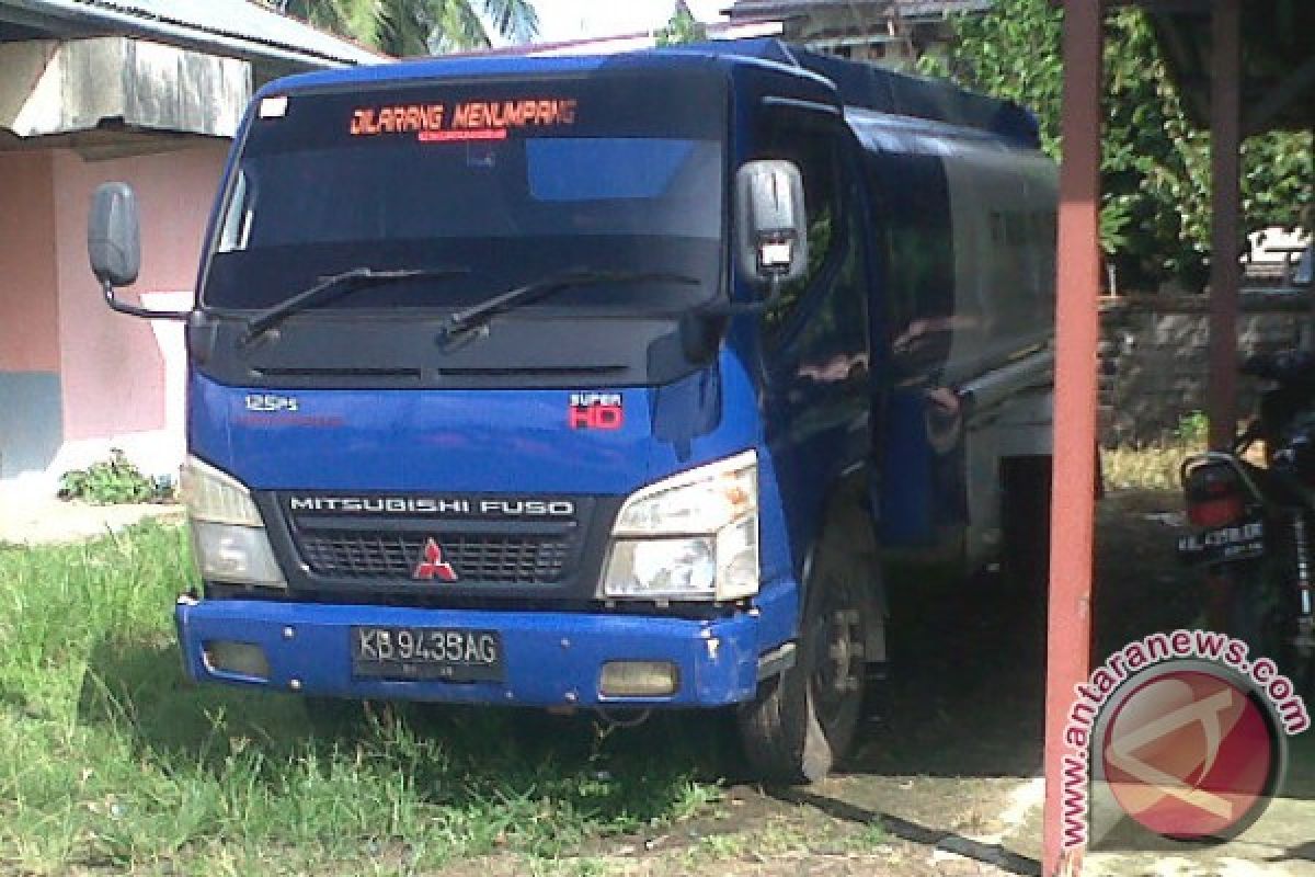 Bawa BBM Tanpa Dokumen, Truk Tangki Ditahan di Sekadau