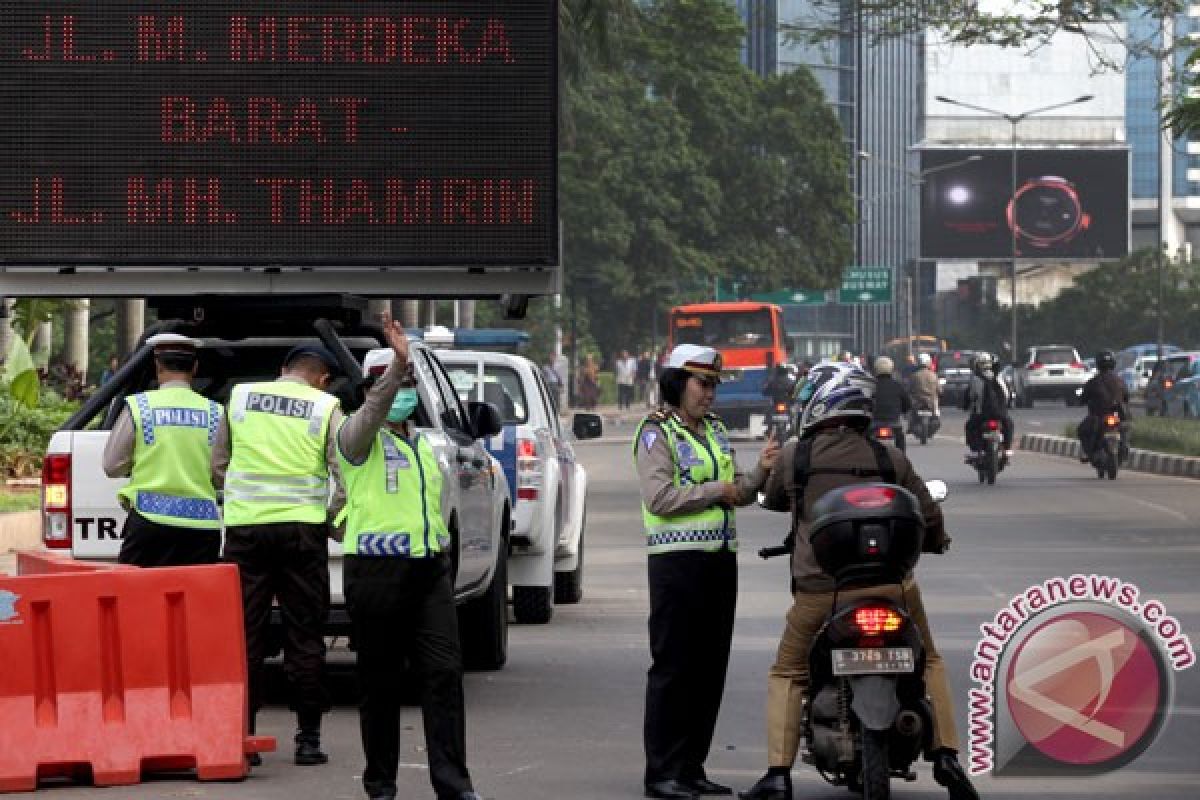 Pemprov Dki Optimalkan Lapangan Parkir Irti Monas Antara News 7522