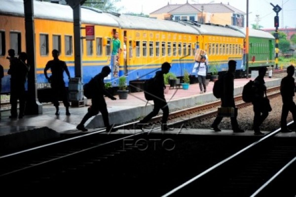 Daop VI siapkan KA tambahan Idul Adha 