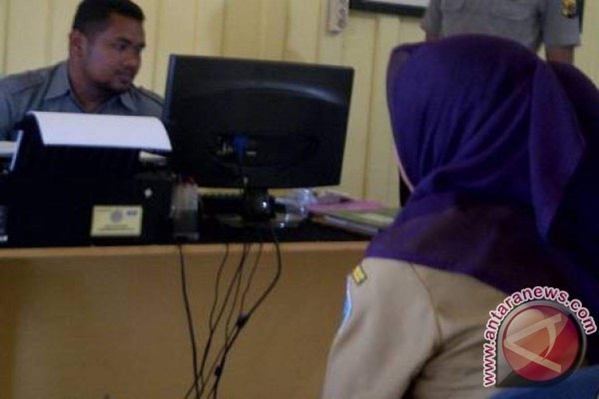 Foreigners arrested for swindling Rp8,365 thousand