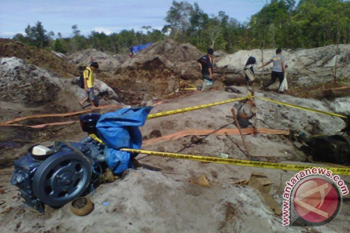 Polisi Muntok Tangkap 11 Penambang  Tradisional