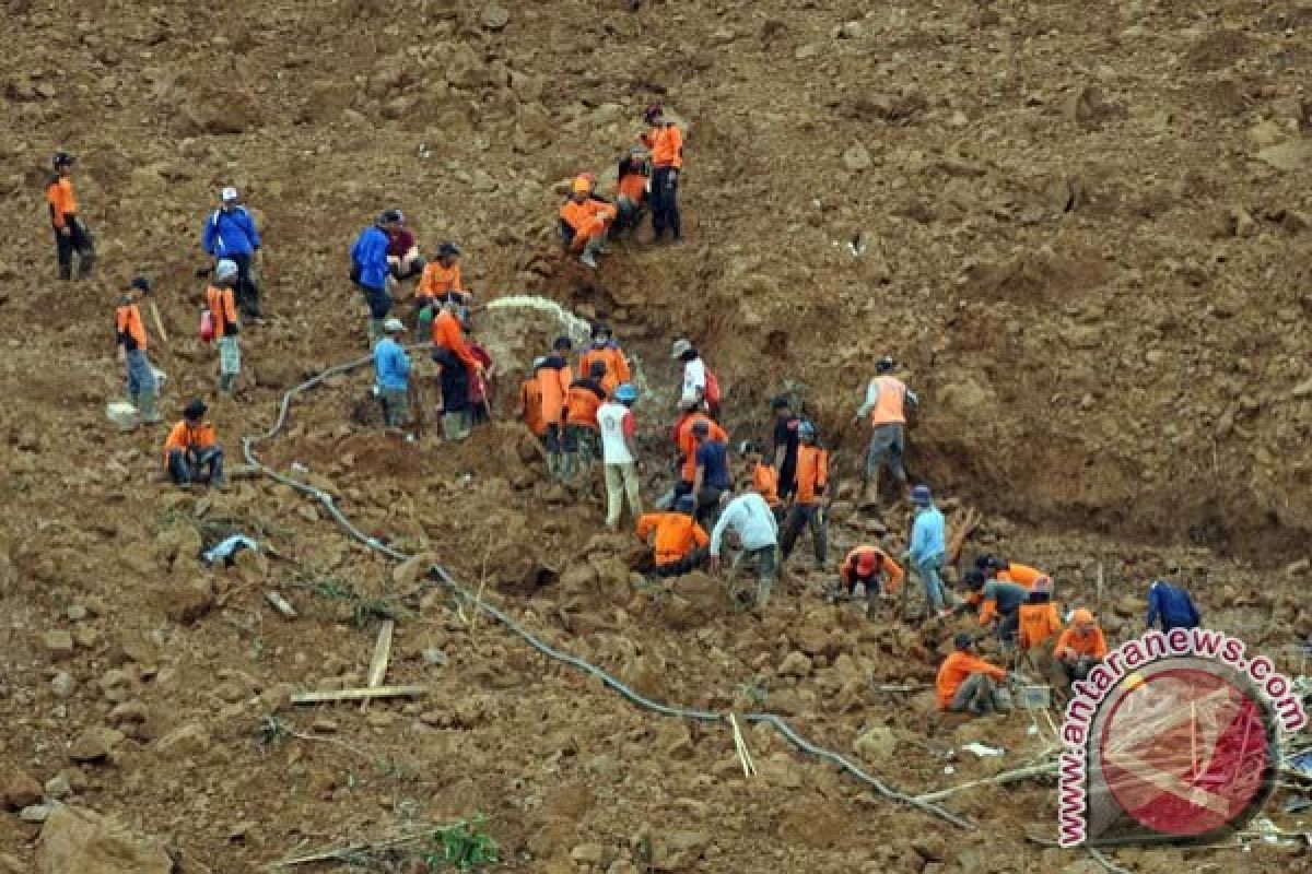 Landslides displace 158 inhabitants of Banjarnegara