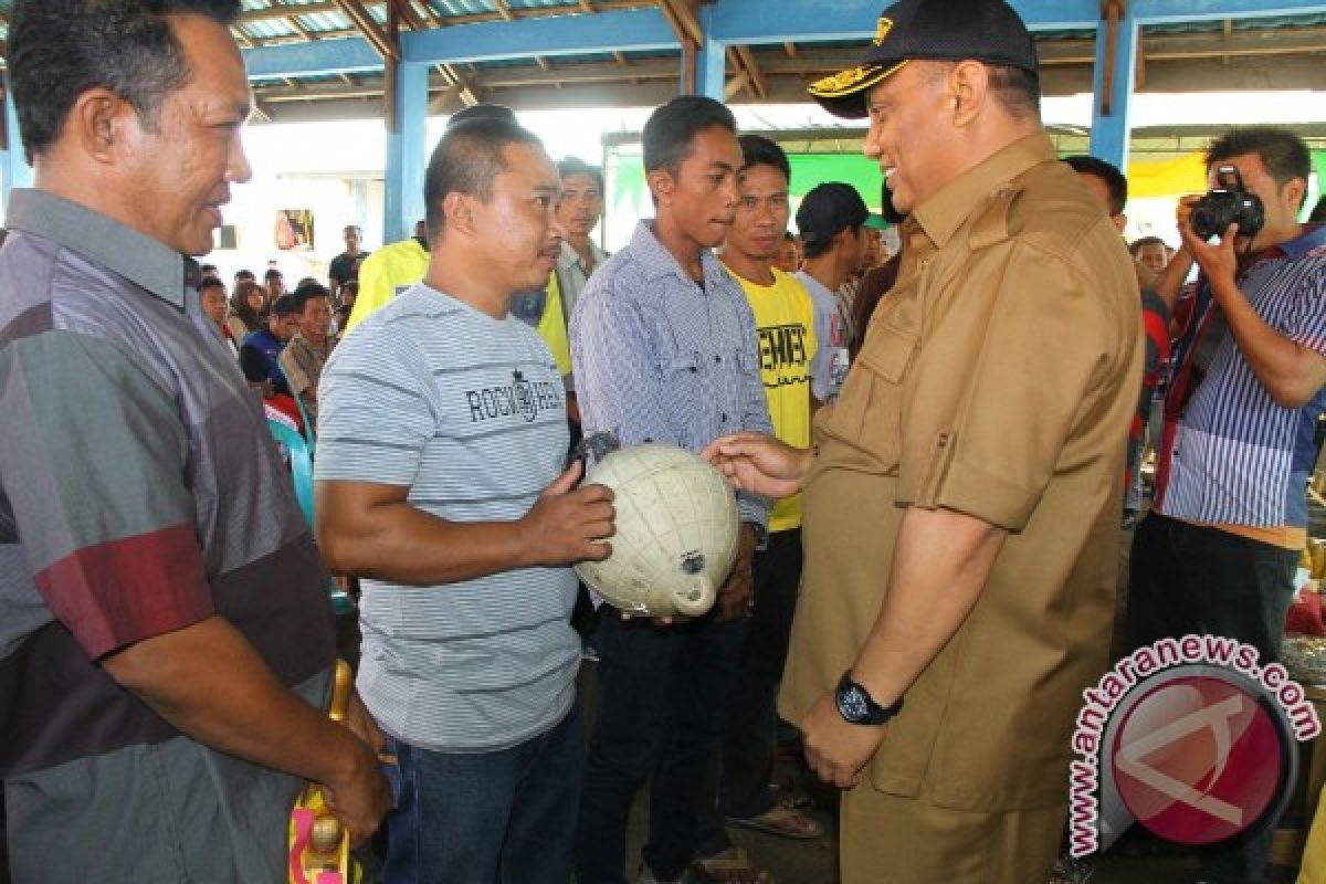 Pemprov Salurkan Bansos Penanganan Rawan Pangan