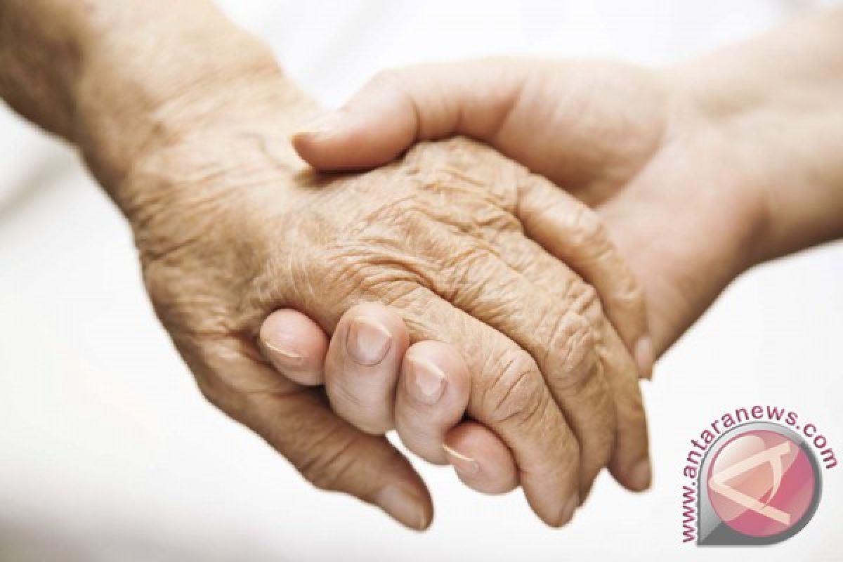 Pendamping Penderita Alzheimer Perlu Dukungan
