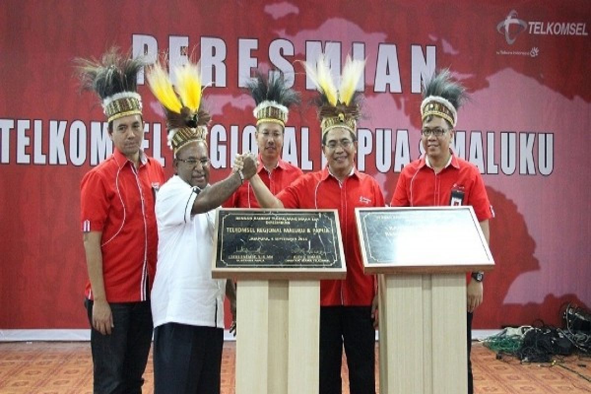 Telkomsel Maluku-Papua tingkatkan layanan suara sms dan data