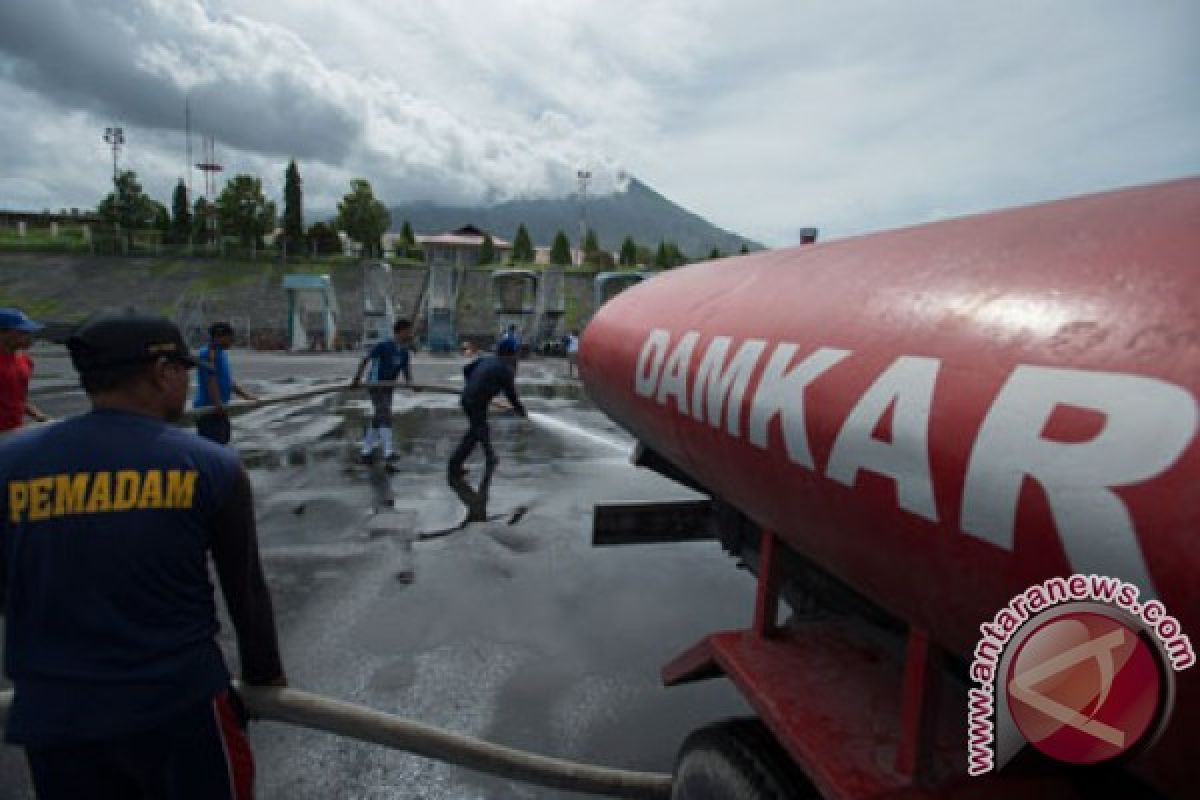 Di Ternate-Maluku Utara, kantor kelurahan dan 10 rumah terbakar