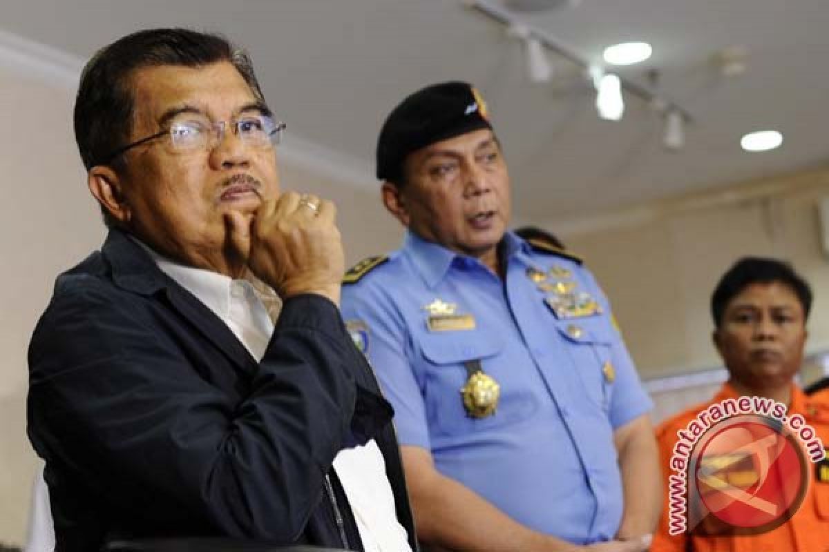 Pesawat AirAsia hilang, Wapres batal liburan ke Bali