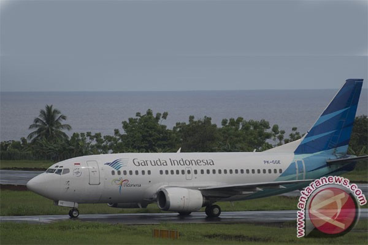 Penerbangan Garuda Jember-Surabaya terlambat akibat cuaca buruk