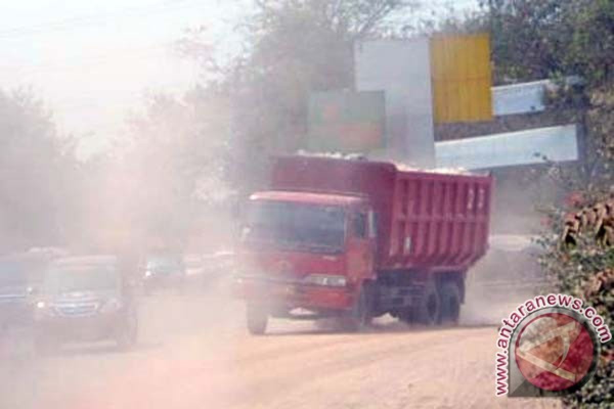 Pengamat : Larangan operasi truk dalam kota mandul 