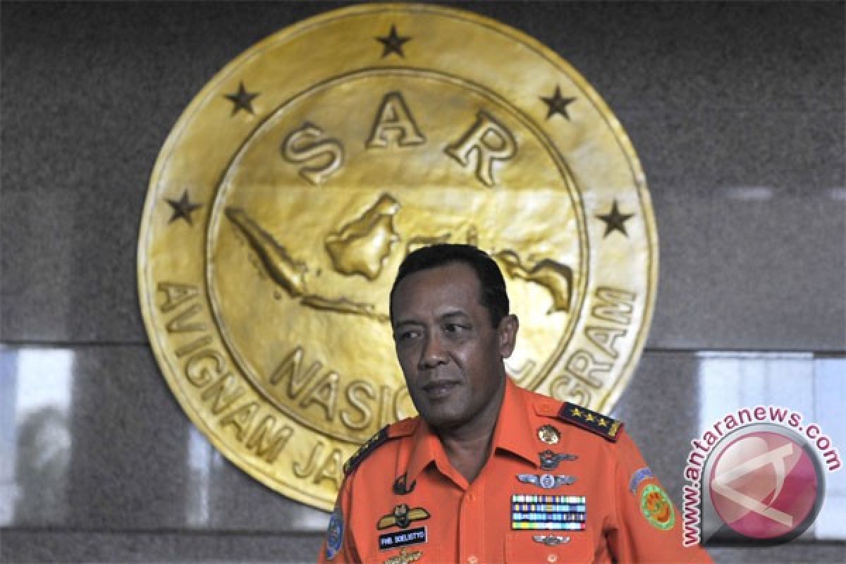 Indonesian SAR deploys 21 divers to search for AirAsia QZ8501