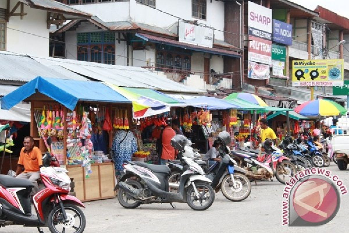 Jualan Petasan Hanya di Momen Hari Raya, Bisa Hidupi Setahun