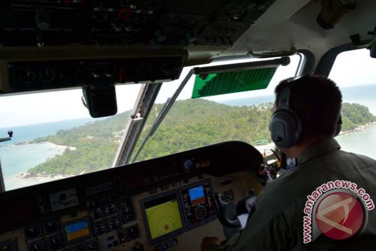 Keluarga berharap korban AirAsia segera ditemukan