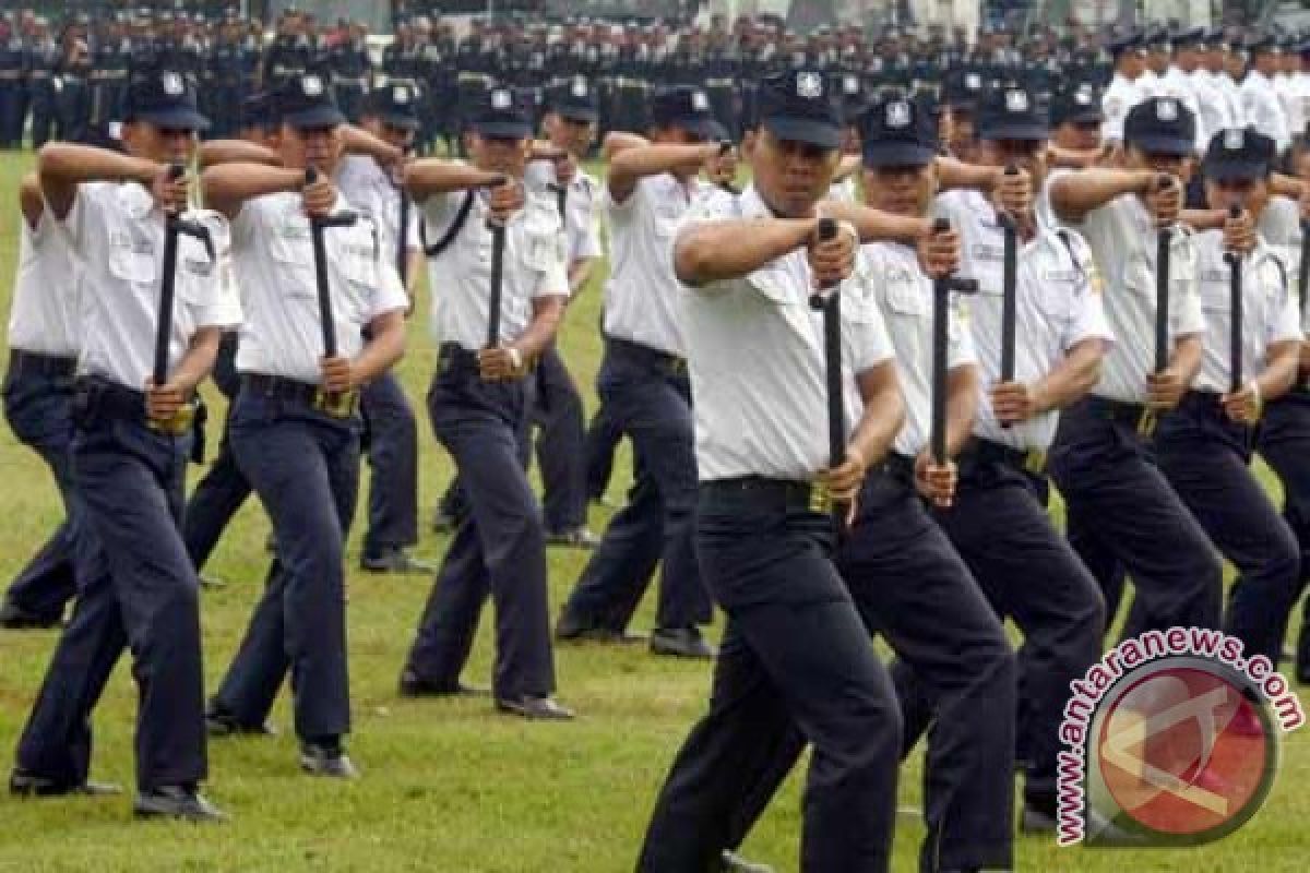 Seragam baru satpam untuk jalin kedekatan dengan Polri