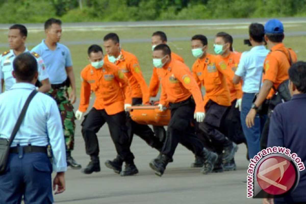 Prajurit AL Diberi Penghargaan Evakuasi AirAsia