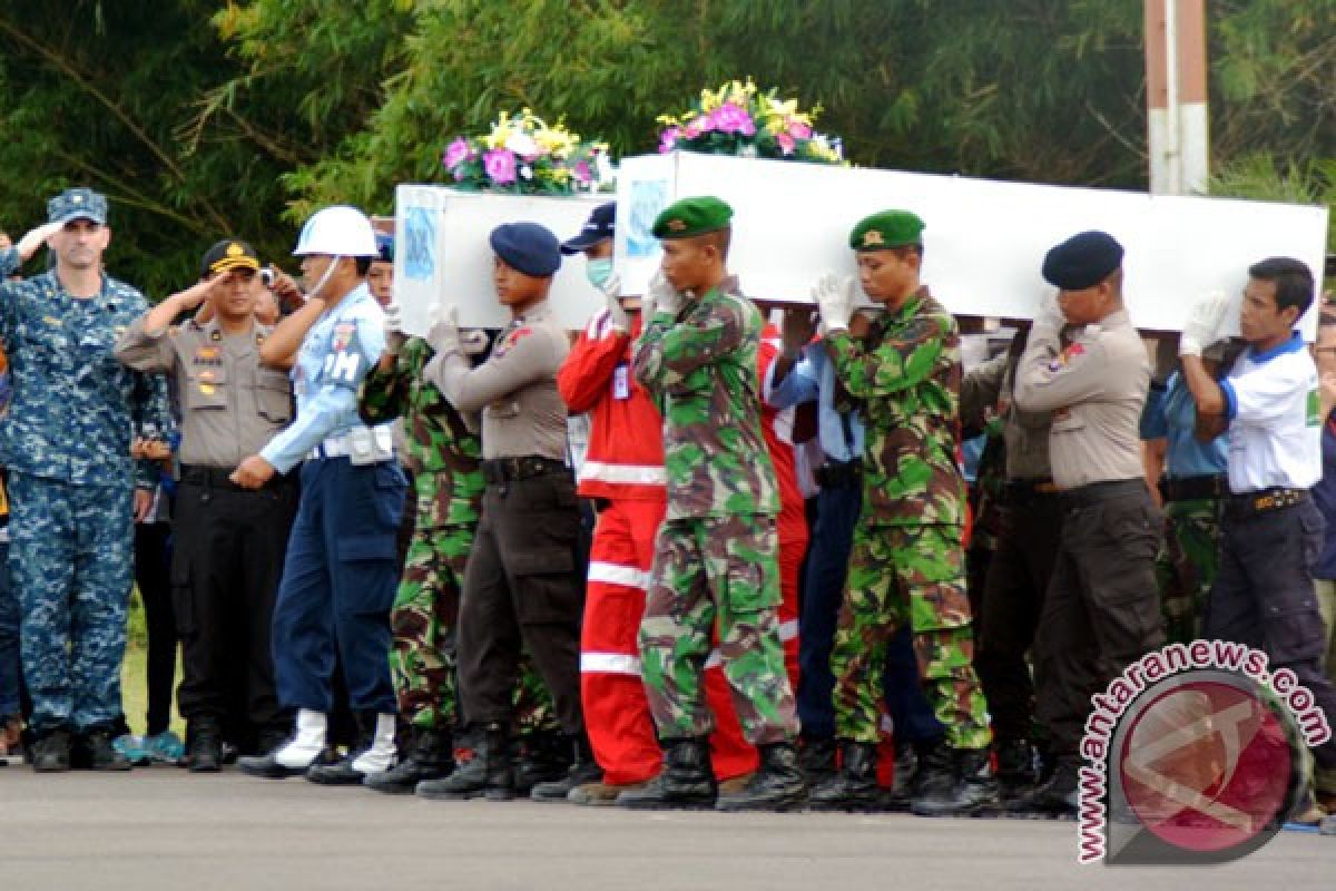DVI identifikasi empat korban AirAsia QZ 8501