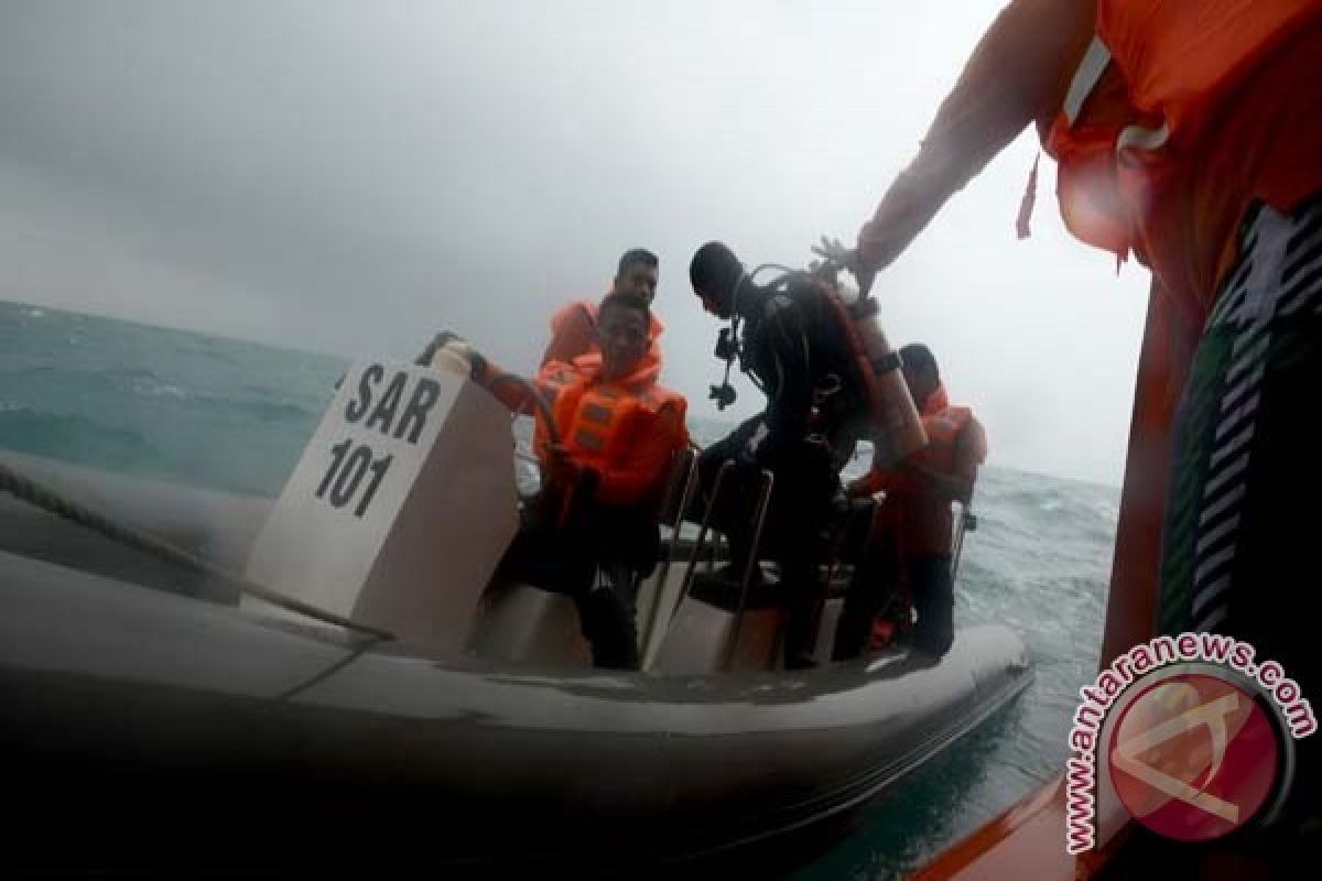 Kopaska Bawa Peralatan Lengkap Dikirim ke Lokasi Badan QZ8501
