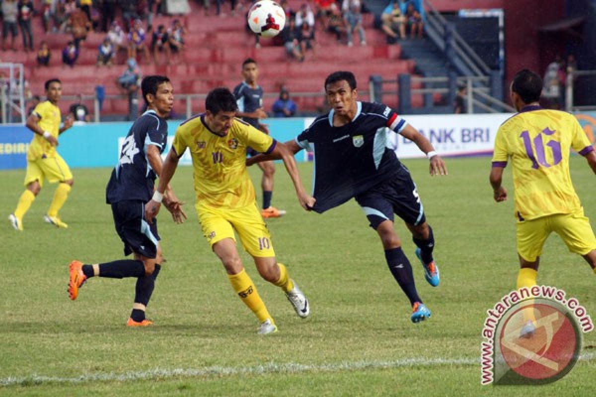 Persik lolos final Piala Gubernur Jatim 2015