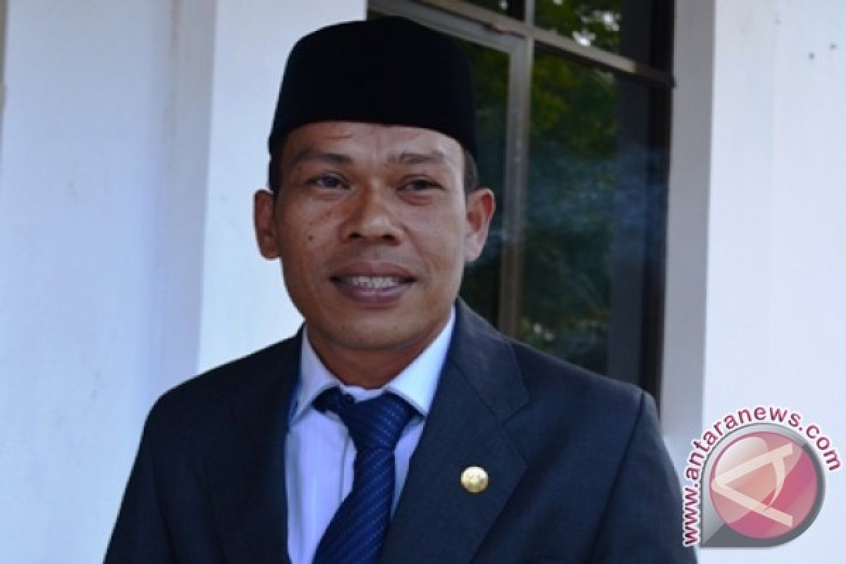 Bubati Aceh Besar Serahkan LKPJ 2014